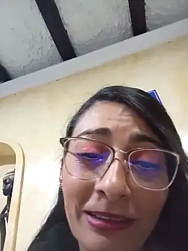 BELLA--26 online show from 02/14/25, 11:31