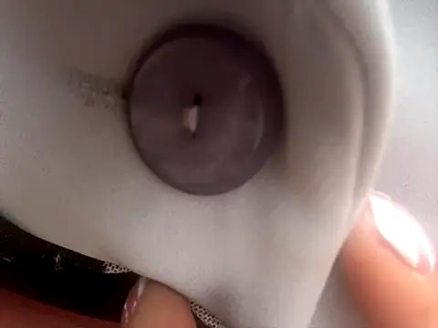 BELLA--26 online show from 10/27/25, 01:48