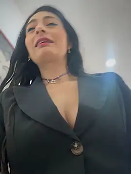 BELLA--26 online show from 10/30/25, 01:45