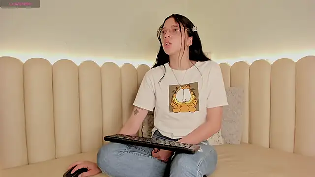 catalina rrosee online show from 01/03/25, 07:29