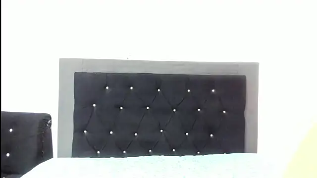 Snapshot of violetadumsper chatting on 02/01/25, 02:26 violetadumsper online show from 02/01/25, 02:26