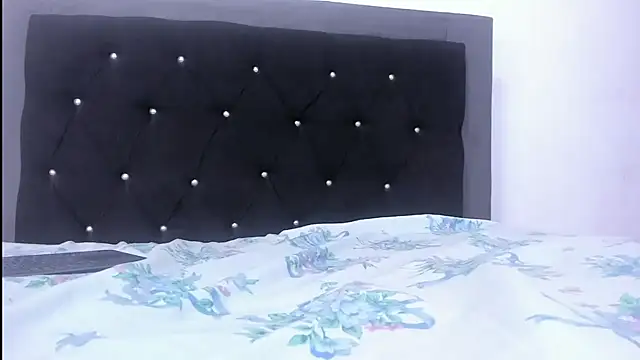 Snapshot of violetadumsper chatting on 02/09/25, 08:54 violetadumsper online show from 02/09/25, 08:54