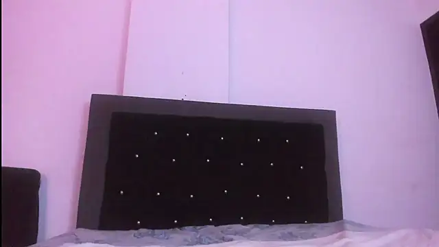 Snapshot of violetadumsper chatting on 02/23/25, 09:33 violetadumsper online show from 02/23/25, 09:33