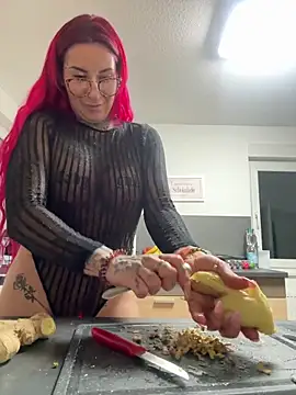 Mia-Fuchs online show from 02/24/26, 07:56