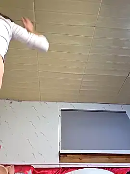 Snapshot of zasmin3 chatting on 11/25/25, 11:49 zasmin3 online show from 11/25/25, 11:49