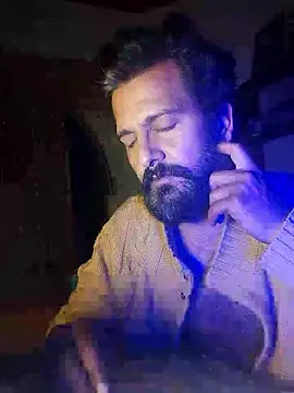 Snapshot of MAGNETICDADDY8 chatting on 01/18/26, 10:57 MAGNETICDADDY8 online show from 01/18/26, 10:57