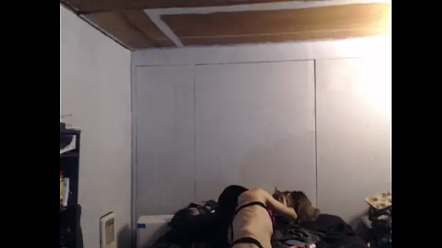 Snapshot of SadCatDaddy chatting on 02/25/25, 02:33 SadCatDaddy online show from 02/25/25, 02:33