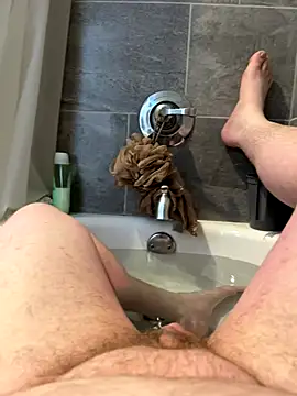 Snapshot of Ucsamiam chatting on 11/11/25, 04:34 Ucsamiam online show from 11/11/25, 04:34