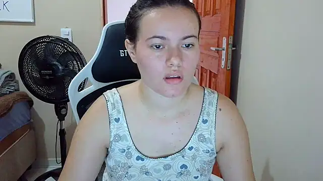 camillebr online show from 02/21/25, 12:28