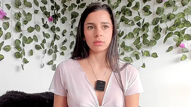 Laurensmith9 online show from 04/21/26, 01:50