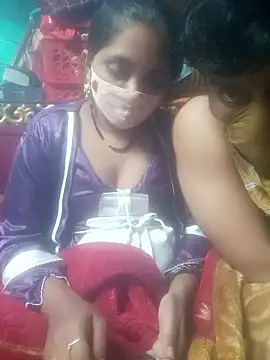 Snapshot of YourHotRandi chatting on 01/08/26, 05:48 YourHotRandi online show from 01/08/26, 05:48