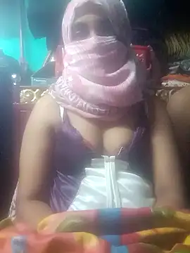 Snapshot of YourHotRandi chatting on 01/18/26, 06:55 YourHotRandi online show from 01/18/26, 06:55