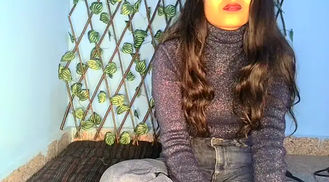 Snapshot of SIYA_MAVI chatting on 01/12/25, 12:01 SIYA MAVI online show from 01/12/25, 12:01