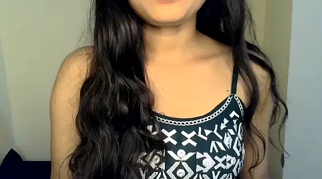 Snapshot of SIYA_MAVI chatting on 02/05/25, 10:30 SIYA MAVI online show from 02/05/25, 10:30