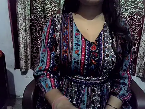Snapshot of SIYA_MAVI chatting on 10/15/25, 02:01 SIYA MAVI online show from 10/15/25, 02:01