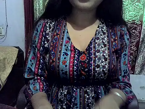 SIYA MAVI online show from 11/03/25, 04:36