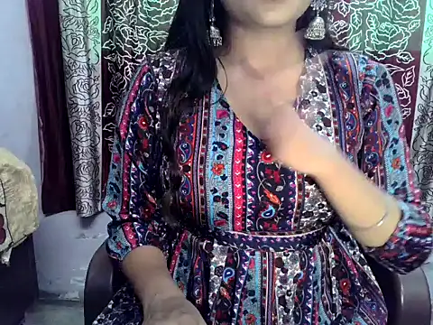 SIYA MAVI online show from 12/01/25, 04:06