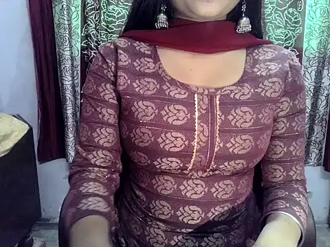 SIYA MAVI online show from 12/02/25, 04:07