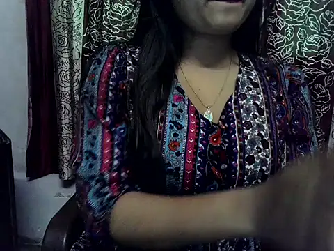 SIYA MAVI online show from 01/07/26, 04:04