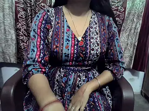 SIYA MAVI online show from 04/24/26, 02:03