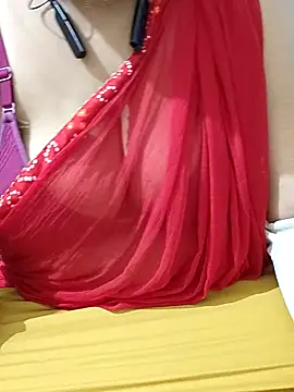 Snapshot of mallupriyapriya chatting on 06/05/26, 05:47 mallupriyapriya online show from 06/05/26, 05:47