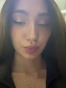 Snapshot of Maddy_Jones chatting on 01/17/25, 05:11 Maddy Jones online show from 01/17/25, 05:11