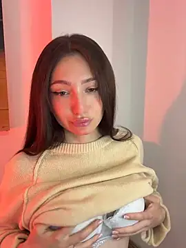 Snapshot of Maddy_Jones chatting on 01/17/25, 07:38 Maddy Jones online show from 01/17/25, 07:38