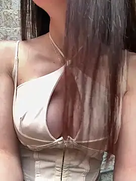 Snapshot of Maddy_Jones chatting on 01/24/25, 08:11 Maddy Jones online show from 01/24/25, 08:11