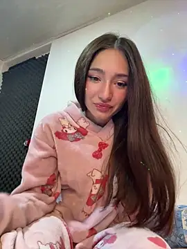 Snapshot of Maddy_Jones chatting on 01/25/25, 05:07 Maddy Jones online show from 01/25/25, 05:07