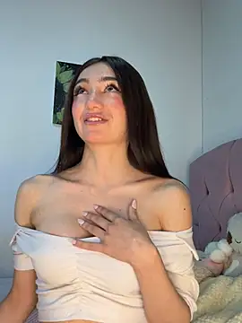 Snapshot of Maddy_Jones chatting on 03/18/25, 10:48 Maddy Jones online show from 03/18/25, 10:48