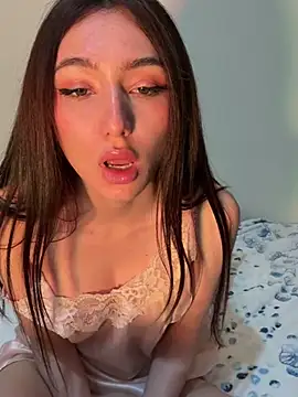 Snapshot of Maddy_Jones chatting on 03/20/25, 04:42 Maddy Jones online show from 03/20/25, 04:42