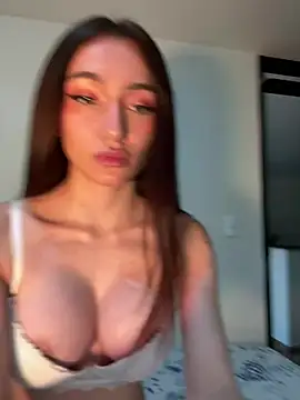 Snapshot of Maddy_Jones chatting on 03/20/25, 08:19 Maddy Jones online show from 03/20/25, 08:19