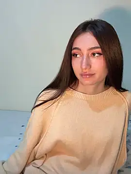 Snapshot of Maddy_Jones chatting on 03/21/25, 05:02 Maddy Jones online show from 03/21/25, 05:02