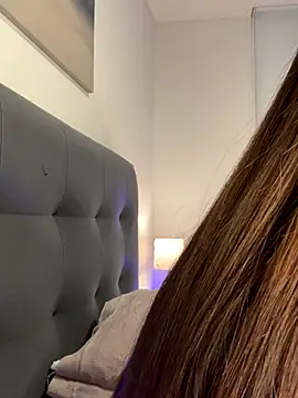 Snapshot of Maddy_Jones chatting on 09/20/25, 01:17 Maddy Jones online show from 09/20/25, 01:17