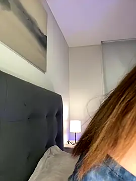 Snapshot of Maddy_Jones chatting on 10/14/25, 12:44 Maddy Jones online show from 10/14/25, 12:44