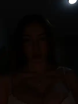 Snapshot of Maddy_Jones chatting on 11/18/25, 01:00 Maddy Jones online show from 11/18/25, 01:00