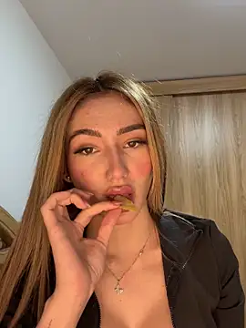 Snapshot of Maddy_Jones chatting on 11/23/25, 03:39 Maddy Jones online show from 11/23/25, 03:39