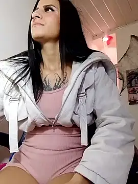 Anniee x online show from 10/30/25, 01:01