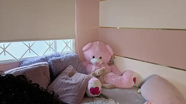 Charlotte  Miller online show from 10/07/25, 11:40