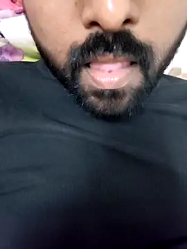 Snapshot of akshaybaroda chatting on 03/19/26, 01:48 akshaybaroda online show from 03/19/26, 01:48