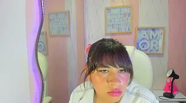 Snapshot of Ji_Eun chatting on 01/11/25, 03:52 Ji Eun online show from 01/11/25, 03:52