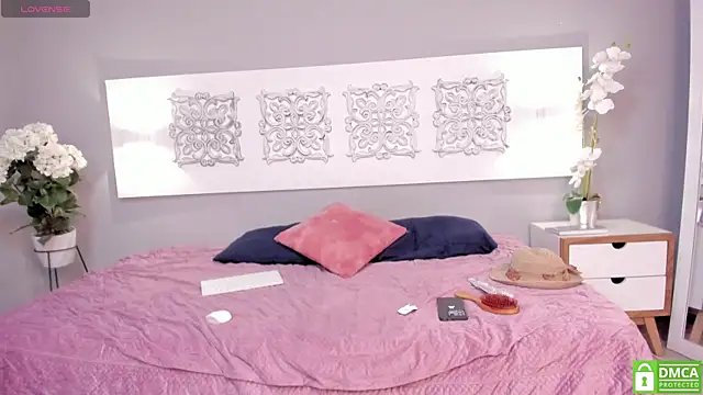 Snapshot of iriis_rosse chatting on 02/07/25, 08:53 iriis rosse online show from 02/07/25, 08:53