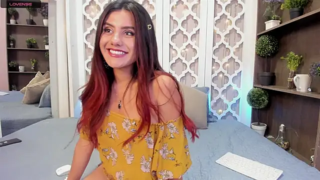 Snapshot of iriis_rosse chatting on 03/18/25, 09:32 iriis rosse online show from 03/18/25, 09:32