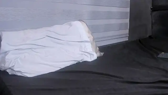 adam piarse01 online show from 03/12/25, 09:02