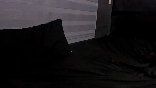 adam piarse01 online show from 03/22/25, 05:28