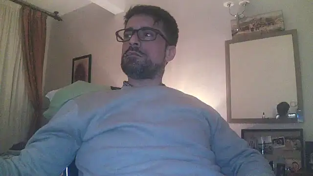 Snapshot of Patrickhound chatting on 03/06/25, 01:48 Patrickhound online show from 03/06/25, 01:48