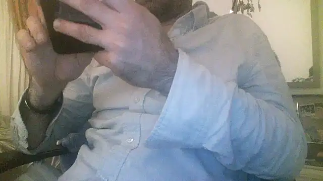 Snapshot of Patrickhound chatting on 11/23/25, 01:38 Patrickhound online show from 11/23/25, 01:38