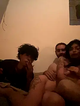 Snapshot of LawrencyLarry chatting on 10/18/25, 03:09 LawrencyLarry online show from 10/18/25, 03:09