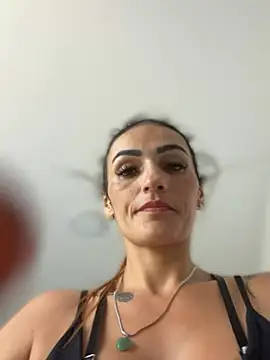 Samantha bigboobs online show from 04/09/26, 09:42