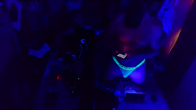 bluedragon0525 online show from 10/15/25, 08:14